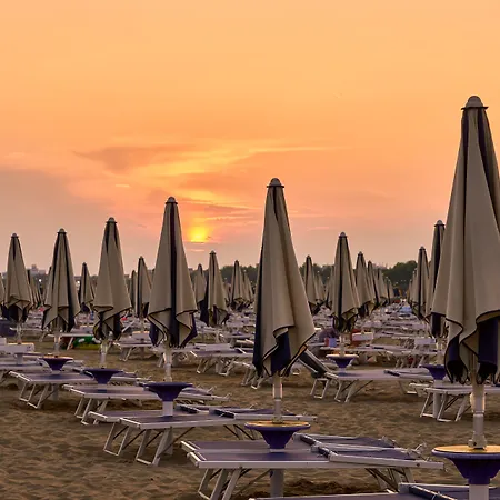 Bright Flat Near The - Beahost Apartman Bibione
