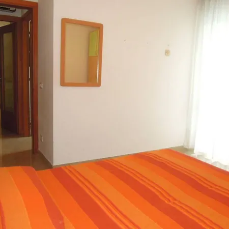 Bright Flat Near The - Beahost Apartman *