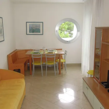 Bright Flat Near The - Beahost Apartman Bibione